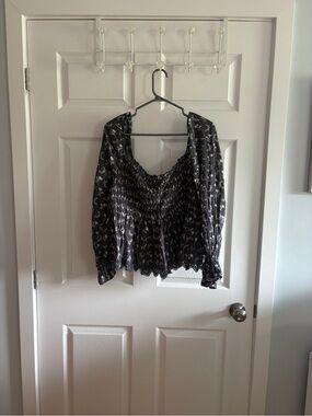 American Eagle Outfitters Grey Floral Smocked Top